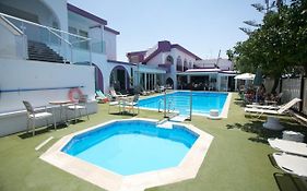 Neptune Hotel Apartments Paphos