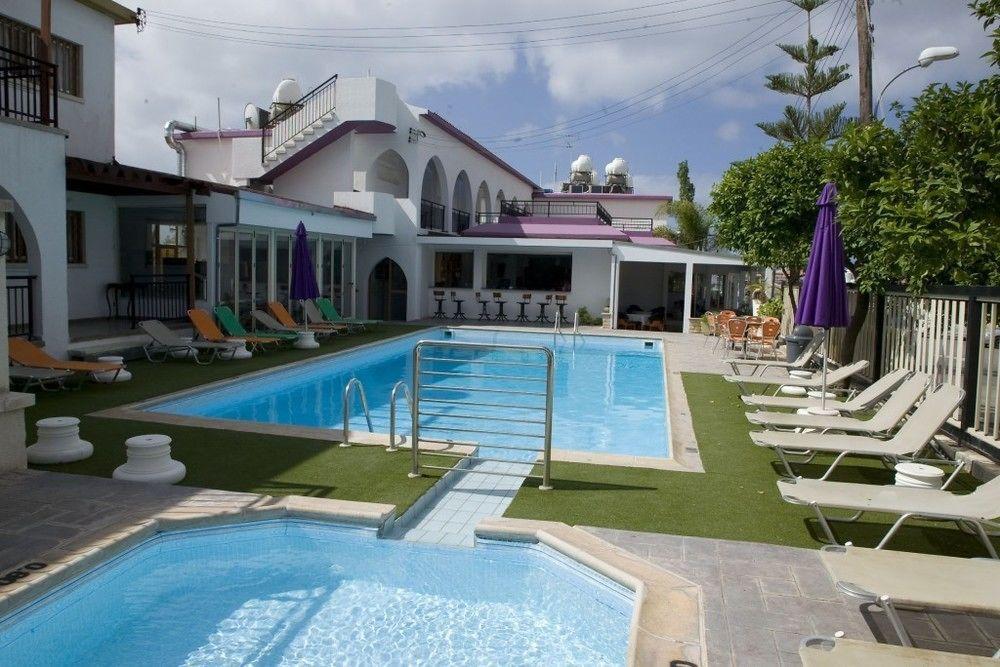 Neptune Hotel Apartments Paphos Korall-öböl Kültér fotó
