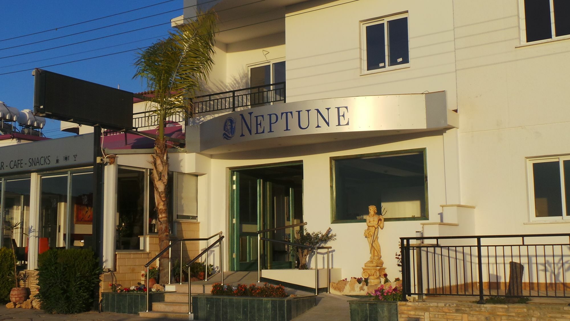 Neptune Hotel Apartments Paphos Korall-öböl Kültér fotó