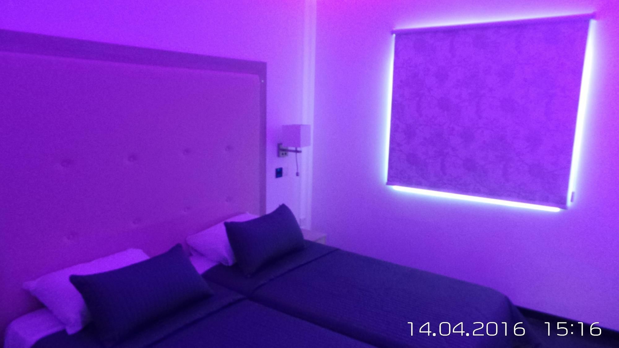 Neptune Hotel Apartments Paphos Korall-öböl Kültér fotó