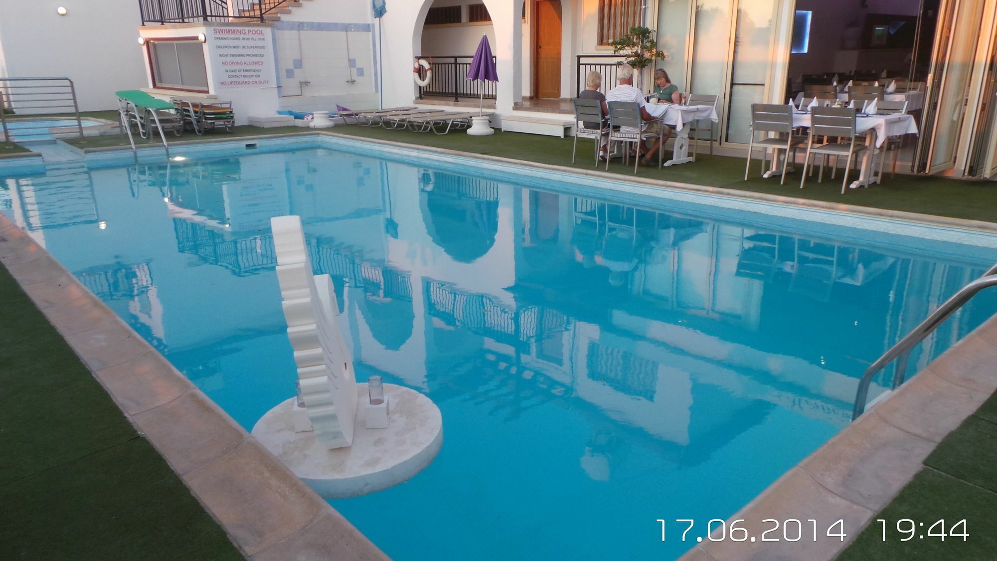 Neptune Hotel Apartments Paphos Korall-öböl Kültér fotó