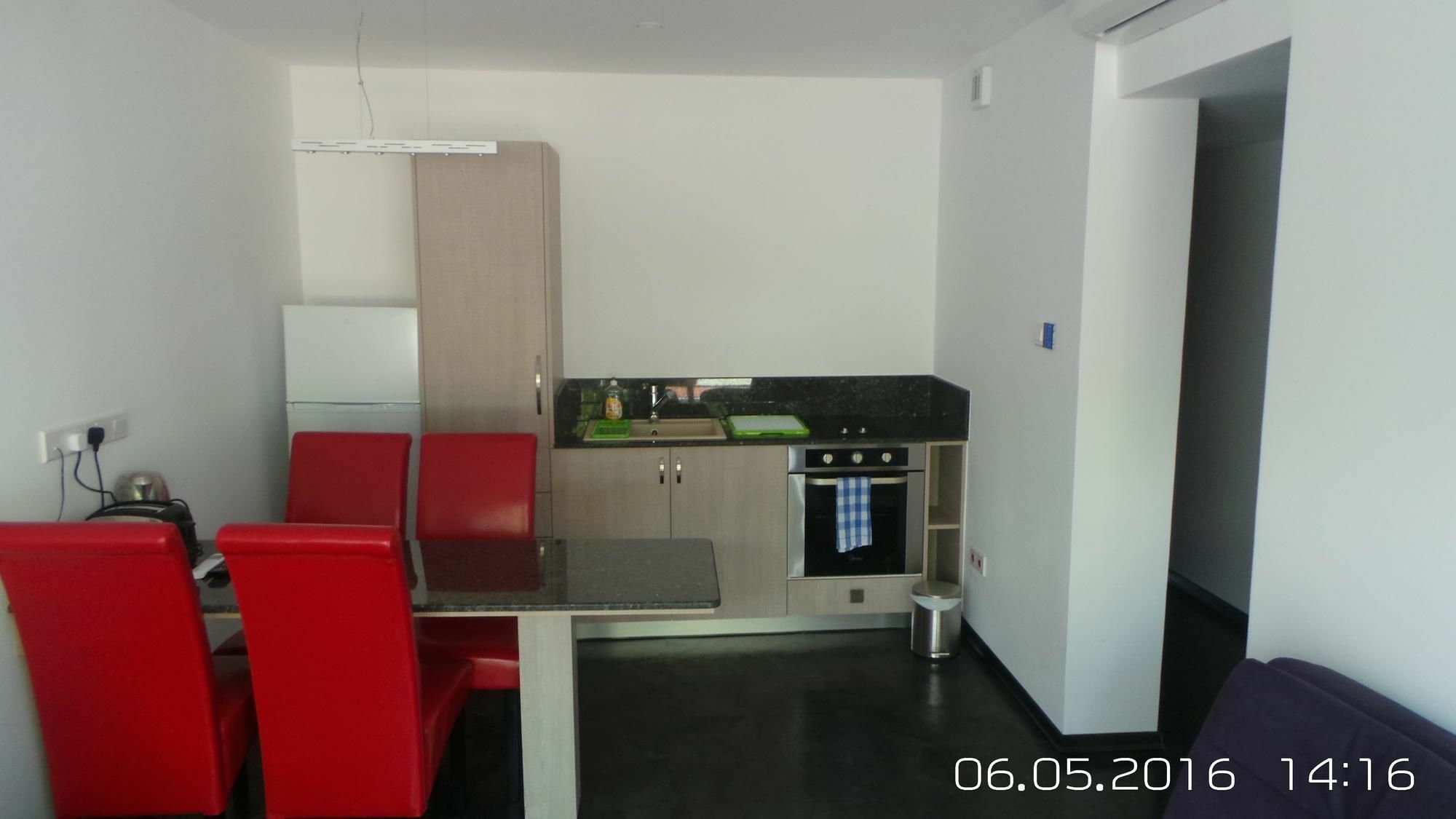 Neptune Hotel Apartments Paphos Korall-öböl Kültér fotó