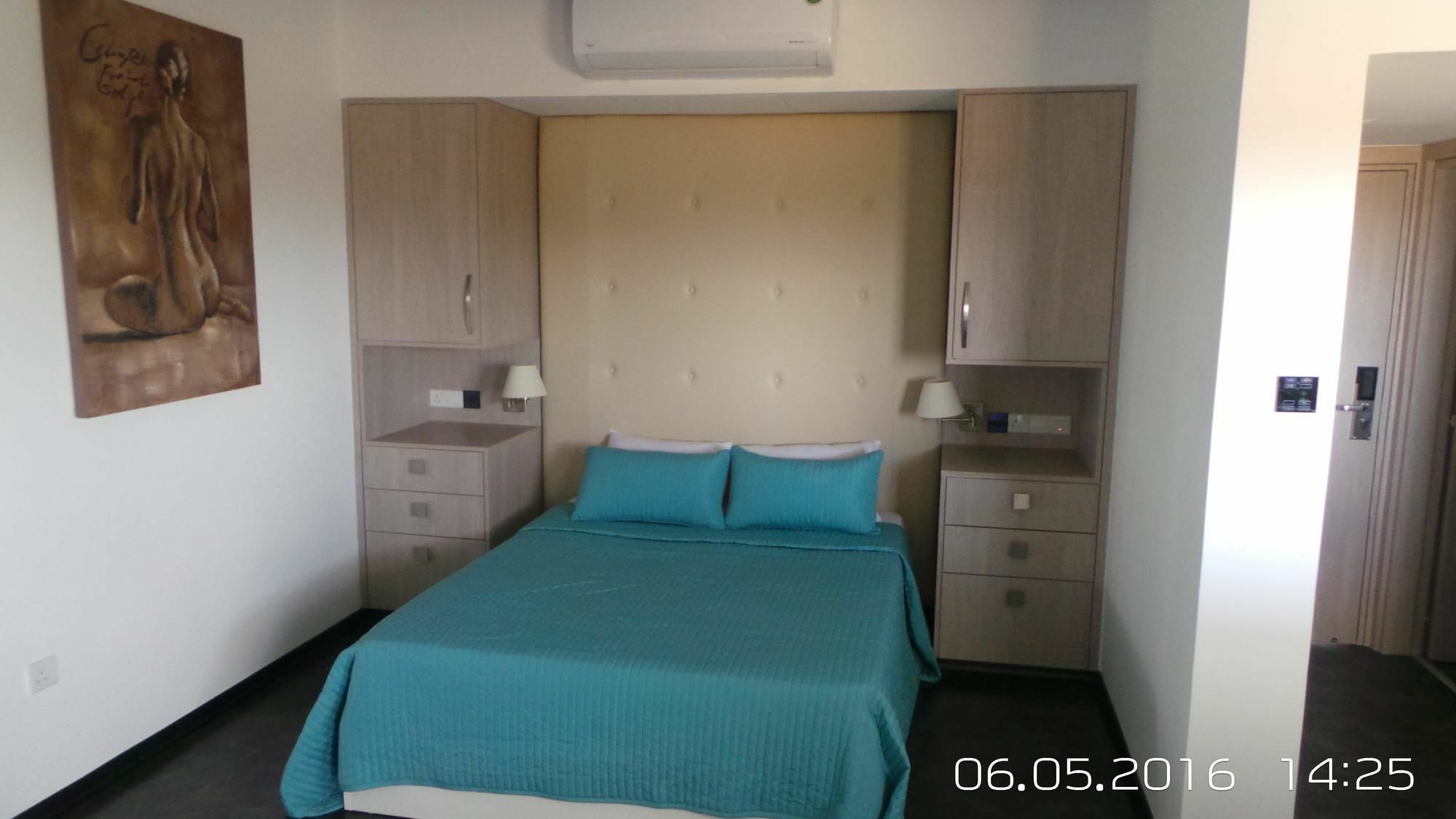 Neptune Hotel Apartments Paphos Korall-öböl Kültér fotó